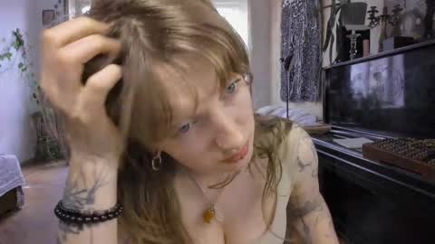 Snapshot of miranda2_0 chatting on 04-04-26, 10:46 miranda2_0 online show from 04-04-26, 10:46