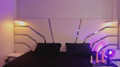 Miranda  online show from 10-19-25, 04:40