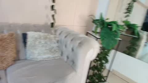 Snapshot of miranda_villa chatting on 01-12-25, 12:23 Miranda online show from 01-12-25, 12:23