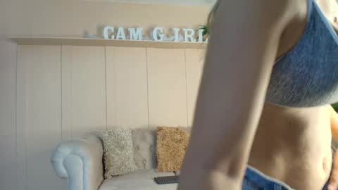 Snapshot of miranda_villa chatting on 01-13-25, 12:24 Miranda online show from 01-13-25, 12:24