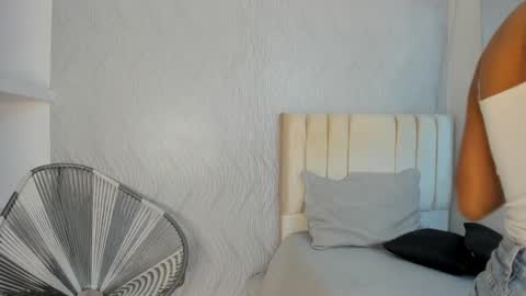 Snapshot of miranda_villa chatting on 02-23-25, 12:16 Miranda online show from 02-23-25, 12:16