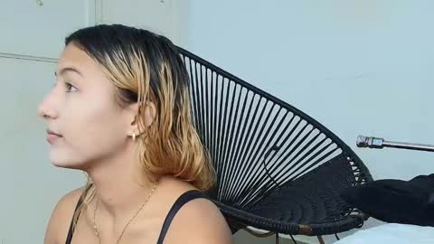 Snapshot of miranda_villa chatting on 10-14-25, 01:12 Miranda online show from 10-14-25, 01:12