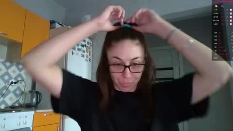 Snapshot of miranda_wish chatting on 10-15-25, 04:56 MIRANDA online show from 10-15-25, 04:56