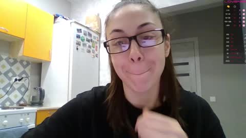 Snapshot of miranda_wish chatting on 10-18-25, 12:39 MIRANDA online show from 10-18-25, 12:39