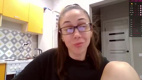 Snapshot of miranda_wish chatting on 10-21-25, 05:46 MIRANDA online show from 10-21-25, 05:46