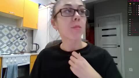 Snapshot of miranda_wish chatting on 11-10-25, 03:44 MIRANDA online show from 11-10-25, 03:44