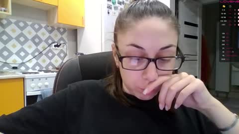 Snapshot of miranda_wish chatting on 11-14-25, 11:09 MIRANDA online show from 11-14-25, 11:09