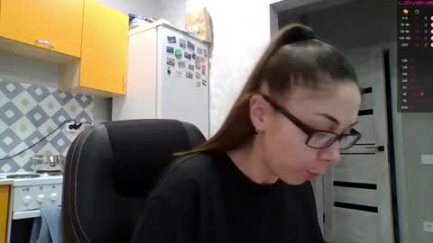 Snapshot of miranda_wish chatting on 11-15-25, 09:06 MIRANDA online show from 11-15-25, 09:06