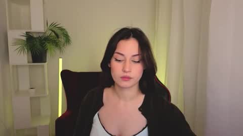 Snapshot of mirandabey chatting on 10-22-25, 05:19 Jasmine online show from 10-22-25, 05:19