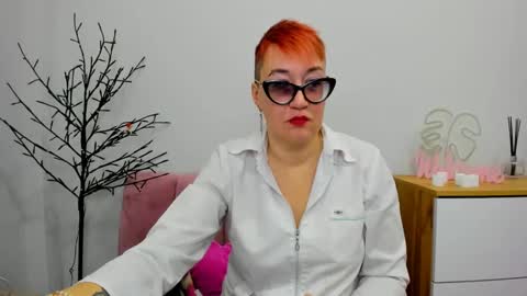 Snapshot of mirandagill chatting on 02-27-25, 09:43 mirandagill online show from 02-27-25, 09:43