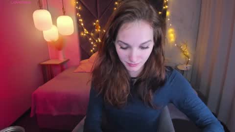 Snapshot of mirandaglow chatting on 12-27-24, 05:42 Miranda online show from 12-27-24, 05:42