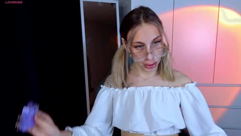 Snapshot of miraraid chatting on 01-14-25, 09:45 miraraid online show from 01-14-25, 09:45