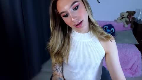 Snapshot of miraraid chatting on 11-14-25, 11:02 miraraid online show from 11-14-25, 11:02