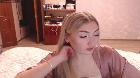 Mira online show from 02-08-26, 03:15