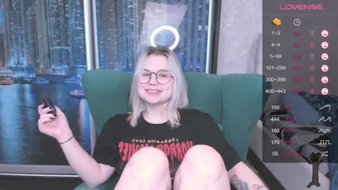 Snapshot of miray_kuriyama chatting on 12-12-24, 07:48 Kira online show from 12-12-24, 07:48