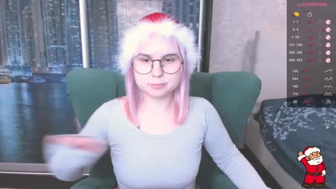 Snapshot of miray_kuriyama chatting on 12-25-24, 10:48 Kira online show from 12-25-24, 10:48