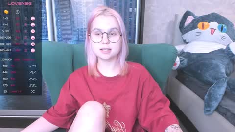 Snapshot of miray_kuriyama chatting on 01-06-25, 04:02 Kira online show from 01-06-25, 04:02