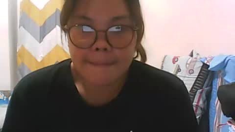 Snapshot of mireille_27 chatting on 09-18-25, 09:55 mireille_27 online show from 09-18-25, 09:55