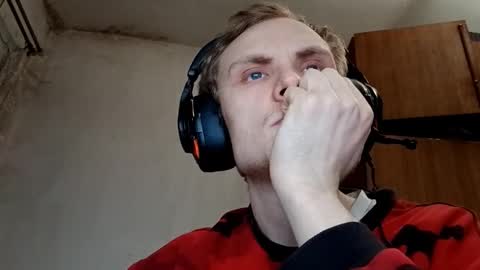 Snapshot of mirexvane chatting on 02-28-26, 06:42 Vlad online show from 02-28-26, 06:42