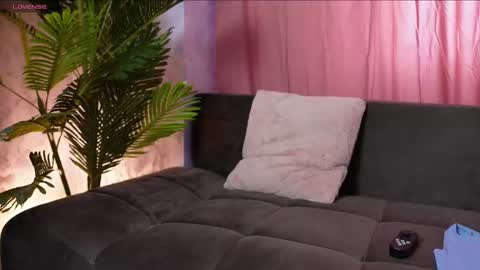 Miriam online show from 02-11-26, 07:35