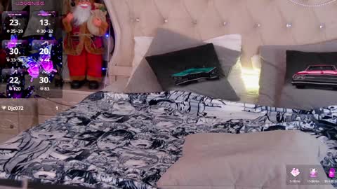 Miriam WhiteF online show from 12-29-24, 04:38
