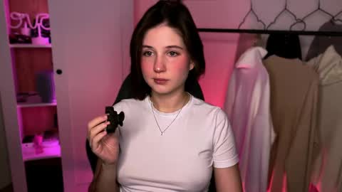 Mira online show from 02-08-25, 02:26