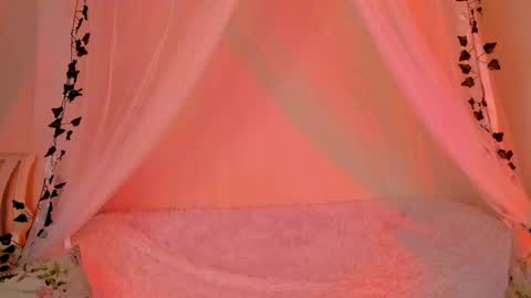Snapshot of mish_ka3 chatting on 12-05-24, 02:11 Misha online show from 12-05-24, 02:11