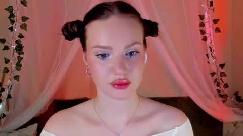 Snapshot of mish_ka3 chatting on 12-25-24, 04:22 Misha online show from 12-25-24, 04:22