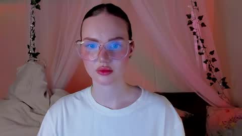 Snapshot of mish_ka3 chatting on 02-03-25, 03:06 Misha online show from 02-03-25, 03:06