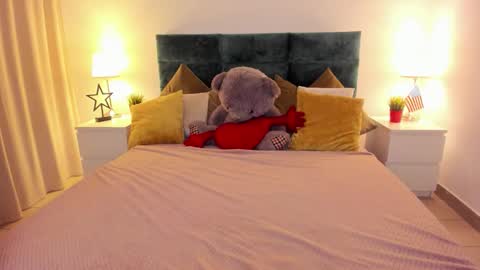 mishapallmer online show from 10-15-25, 08:25