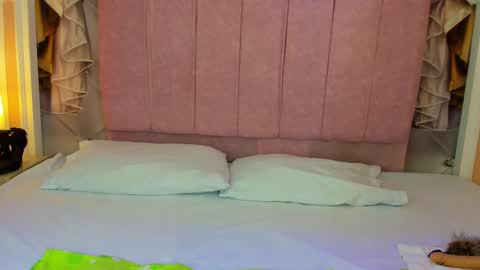 Snapshot of mishell_lovely chatting on 02-12-26, 01:39 Mishell online show from 02-12-26, 01:39