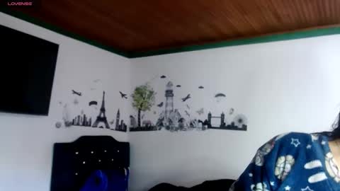 Nicol online show from 12-17-25, 12:44