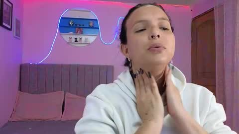 Snapshot of misofialeal chatting on 10-16-25, 07:26 misofialeal online show from 10-16-25, 07:26