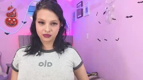 Snapshot of misofialeal chatting on 10-30-25, 06:41 misofialeal online show from 10-30-25, 06:41