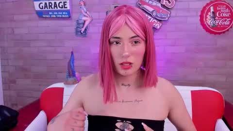 Snapshot of miss___charlotte chatting on 12-18-25, 06:14 Charlotte online show from 12-18-25, 06:14