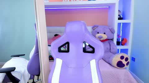 Evangeline online show from 01-17-25, 02:29