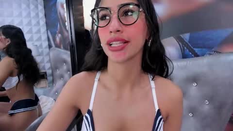 Taylor online show from 09-24-25, 02:37