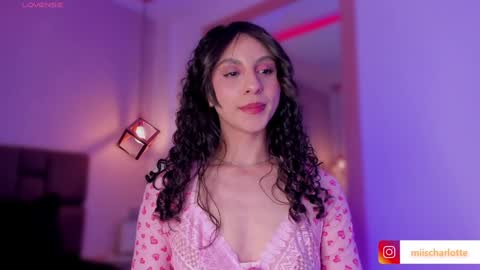 Snapshot of miss__charlotte_ chatting on 01-05-25, 11:55 Charlotte online show from 01-05-25, 11:55