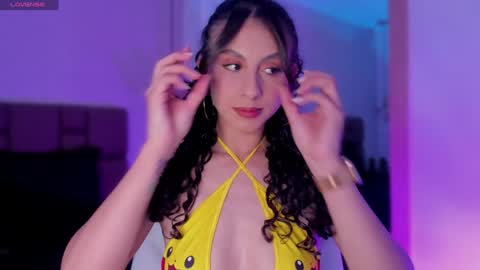 Snapshot of miss__charlotte_ chatting on 01-17-25, 08:22 Charlotte online show from 01-17-25, 08:22