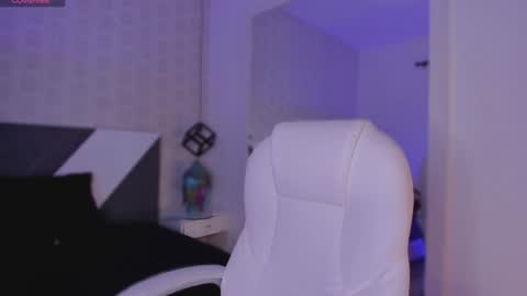 Snapshot of miss__charlotte_ chatting on 02-05-25, 04:27 Charlotte online show from 02-05-25, 04:27