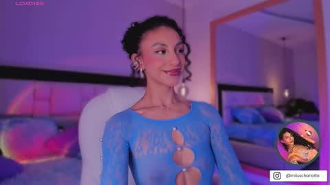 Snapshot of miss__charlotte_ chatting on 09-29-25, 05:01 Charlotte online show from 09-29-25, 05:01