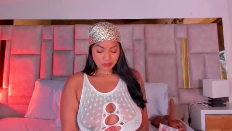 Snapshot of miss_abigail_ chatting on 11-05-25, 02:17 Miss Abigail online show from 11-05-25, 02:17