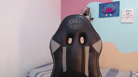 Akemi 3 online show from 02-13-25, 08:03