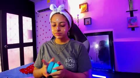 Akemi 3 online show from 10-12-25, 02:05