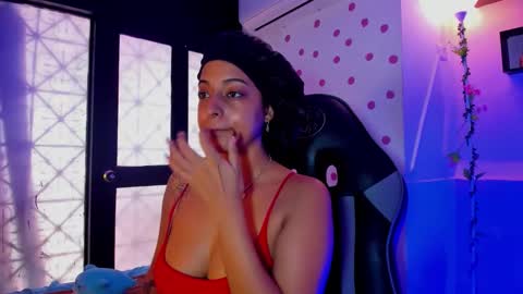 Akemi 3 online show from 11-09-25, 02:04