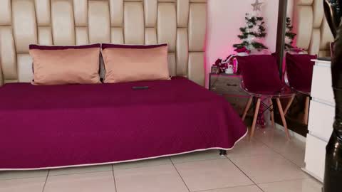 Snapshot of miss_alexxxa_ chatting on 11-25-25, 07:25 Alexa online show from 11-25-25, 07:25