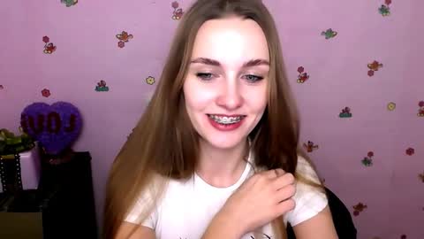 Snapshot of miss_angelina_ chatting on 02-07-26, 06:50 Angelina online show from 02-07-26, 06:50