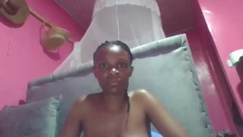 Snapshot of miss_belllo chatting on 09-28-25, 01:05 miss_belllo online show from 09-28-25, 01:05