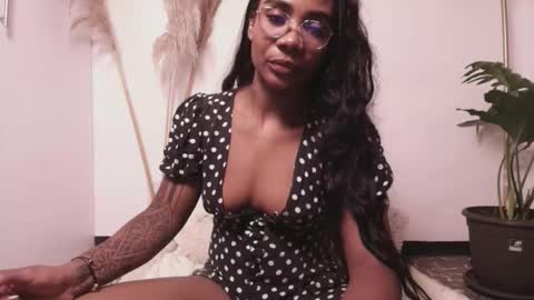 Snapshot of miss_benz chatting on 02-06-26, 03:59 miss_benz online show from 02-06-26, 03:59