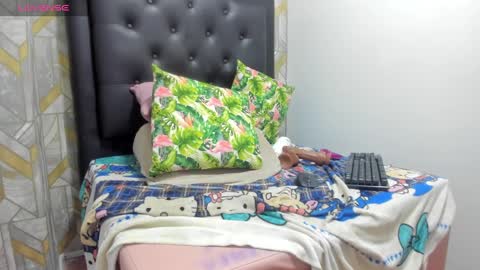 miss_big_ass21 online show from 01-13-25, 08:05
